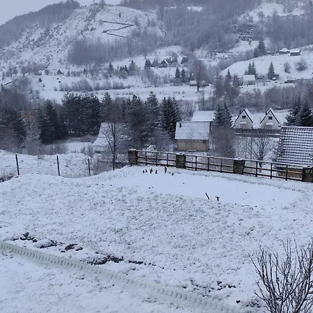 Hilltop Ferienhaus Podgorica