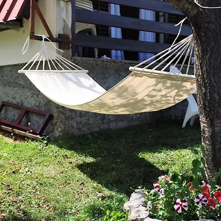 Hilltop Semesterbostad